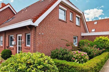 Carolinensiel: Komfortables Reihenendhaus in attraktiver Lage - Wittmund