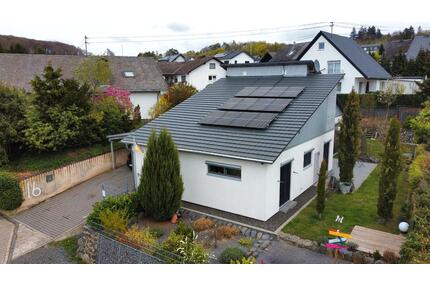 Gepflegtes Einfamilienhaus mit Einliegerwohnung in Nörtershausen - Halsenbach