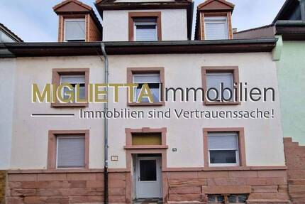Renditestarkes Mehrfamilienhaus in gepflegtem Zustand in Mannheim Neckarau