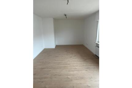 Charmantes 1-Zimmer-Apartment mit Bettnische, Balkon & separater Küche - Ideal für Pendler & Singles - Schwetzingen