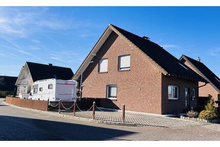 Privat: Freistehendes Einfamilienhaus mit Garage und Stellfläche - Geilenkirchen