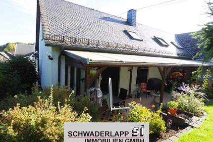 Einfamilienhaus mit separatem Apartment und großem Nebengebäude - Dierdorf / Giershofen