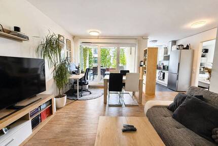 Gemütliche Zwei-Zimmer-Wohnung mit Loggia - Frankfurt am Main Bockenheim