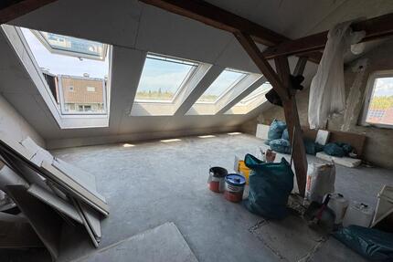 Lichtdurchflutetes Wohnen: Erstbezug nach exklusivem Dachausbau - Rheda-Wiedenbrück