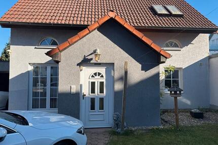 Ein- und Mehrfamilienhaus mit 1036qm Grundstück - Rastatt