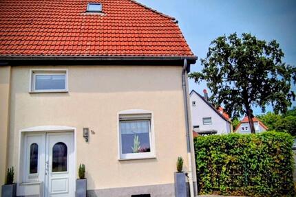 Charmante Doppelhaushälfte mit großem Garten und Carport - Herten Bertlich
