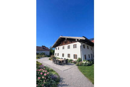 Einzigartiges Bauernhaus 1482 - Luxus-Sanierung & Erstbezug - Vogtareuth Weikering