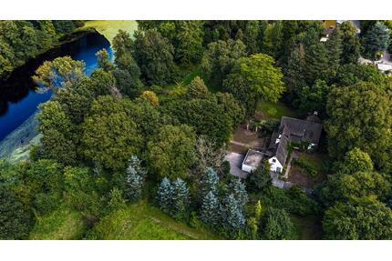 Idyllisches Landhaus an historischer Parkanlage –Krefeld-Traar