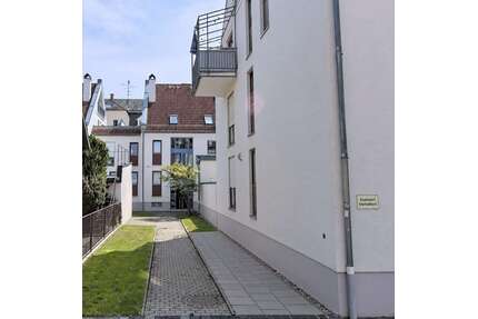 Wohnung zum Kaufen in Augsburg 210.000,00 € 45 m²
