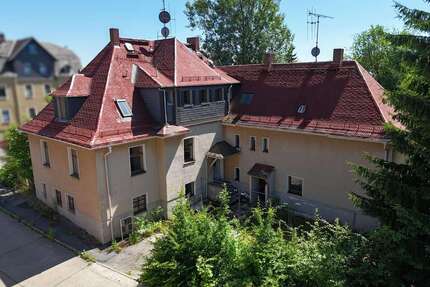 Haus zum Kaufen in Oelsnitz 65.000,00 € 290 m²