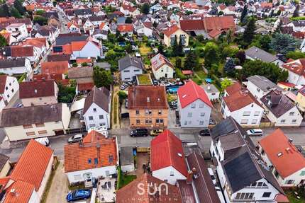 Haus zum Kaufen in Riedstadt 489.000,00 € 242 m²
