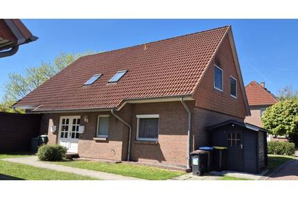Attraktive 3- Zi.- Wohnung im DG mit S- Balkon und Kfz-Stellplatz in ruhiger und gefragter Ortslage - Schwarzenbek