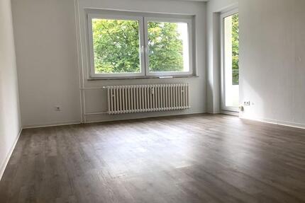 Geräumige 3-Zimmer-Wohnung mit Balkon und Abstellraum - Bielefeld Sennestadt