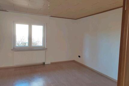 5 Zimmer Wohnung zu vermieten - 1.150,00&nbsp;EUR Kaltmiete, ca.&nbsp; 140,00&nbsp;m&sup2; in Windhagen (PLZ: 53578)