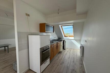 Junges Wohnen in der Stadt - 2-Raum teilmöbliert und einer Küchenzeile - Zwickau