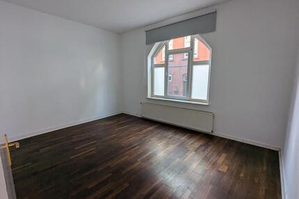 Wohnung Altbau Parterre - 800,00&nbsp;EUR Kaltmiete, ca.&nbsp; 100,00&nbsp;m&sup2; in Einbeck (PLZ: 37574)