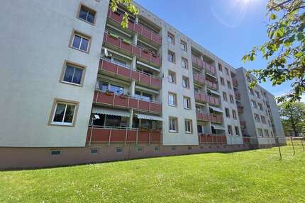 Wohnung zum Mieten in Schwerin 170,00 € 23 m²