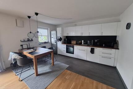 Helle 2-Zimmer-Wohnung in Soyen mit Balkon und Tiefgarage