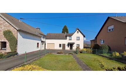 Charmantes Einfamilienhaus mit Garten und Garage zu verkaufen - Waldbreitbach