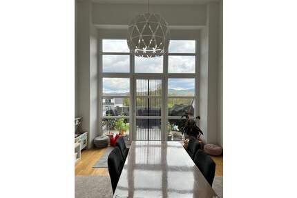 Ein Traum! - Lichtdurchflutetes Loft - 5 Zimmer, offene Küche mit EBK, Balkon, 91301 Forchheim