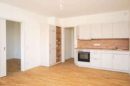 Wohnung zum Kaufen in Pirna 160.000,00 € 50.58 m²