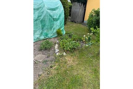 Kleingarten - 300,00&nbsp;EUR Kaltmiete, ca.&nbsp; 0,00&nbsp;m&sup2; in Stollberg (Erzgebirge) (PLZ: 09366)