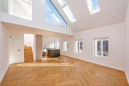Maisonette Dachgeschoß in der Münzstraße - Designausstattung auf höchstem Niveau - - Berlin