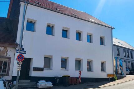 5 Familienhaus zu verkaufen - 465.000,00&nbsp;EUR Kaufpreis, ca.&nbsp; 336,00&nbsp;m&sup2; in Spiesen-Elversberg (PLZ: 66583)