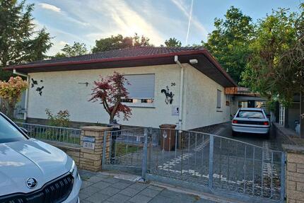 Winkelbungalow Provisionsfrei! - 730.000,00&nbsp;EUR Kaufpreis, ca.&nbsp; 166,00&nbsp;m&sup2; in Flörsheim am Main (PLZ: 65439)