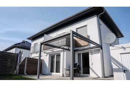 Provisionsfrei · DHH Bj. 2016 · 124 m² · Energiek. B · bezugsfrei - Langweid am Lech