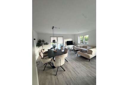 Wohnung zum Mieten in Loxstedt 925,00 € 78.35 m²