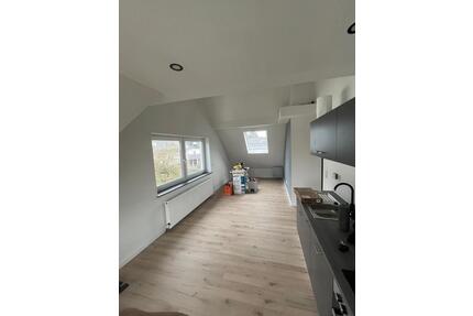 2-Zimmer-Dachgeschosswohnung 55 m² mit Stellplatz - Kleinmaischeid