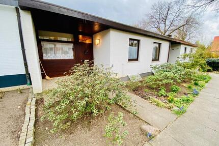 Von privat: Reihenhaus-Bungalow in ruhiger, zentraler Lage - Reinbek