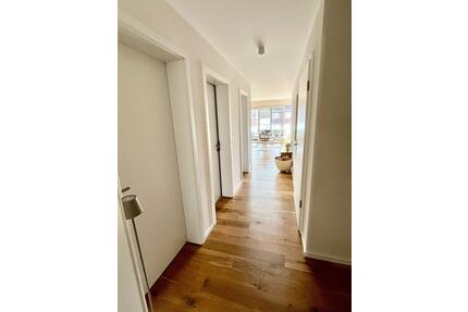 Hochwertige, lichtdurchflutete 3 Z.-Wohnung mit Balkon - Borken