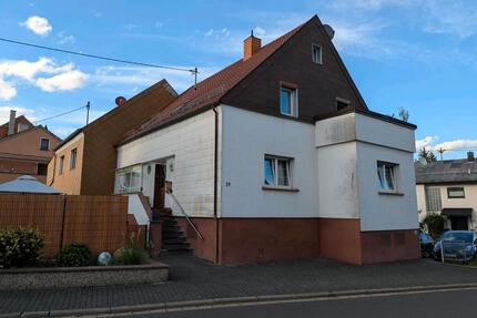 Einfamilienhaus - 225.000,00&nbsp;EUR Kaufpreis, ca.&nbsp; 158,00&nbsp;m&sup2; in Sankt Wendel (PLZ: 66606)