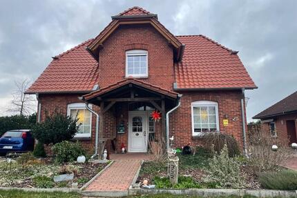 Preis reduziert - EinZweifamilienhaus in Balge