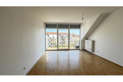 2-Zimmer-Wohnung mit Balkon am Mangfallplatz - München Giesing
