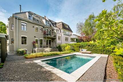 Haus zum Kaufen in Frankfurt 5.850.000,00 € 421.89 m²