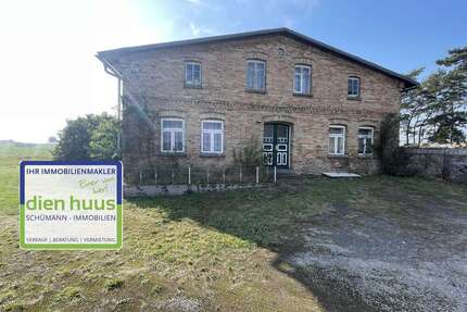Haus zum Kaufen in Rerik OT Russow 350.000,00 € 150 m²