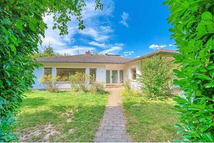 Haus zum Kaufen in Bonn - Bad Godesberg 649.000,00 € 180 m²
