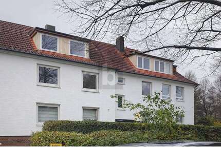 Haus zum Kaufen in Hamburg Groß Borstel 1.030.000,00 € 255 m²