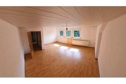 Schöne, helle Wohnung mit gemütlichem Ambiente 99m² - Netphen