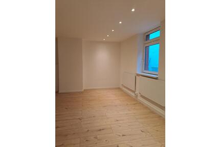 Charmante 1-Zimmer Wohnung im EG mit EBK in Frankfurt-Seckbach - Frankfurt am Main Innenstadt 3