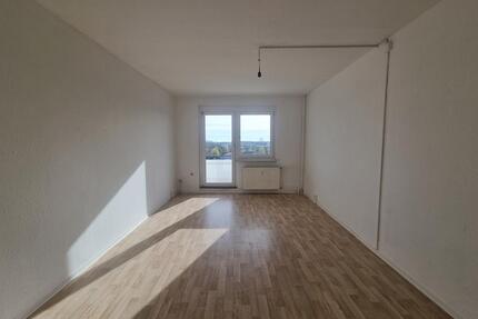 Zeit zum Toben, Spielen und Lachen! Familienwohnung mit großem Sonnenbalkon - Magdeburg Alt Olvenstedt