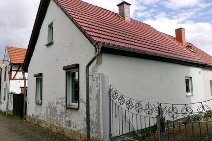 Einfamilienhaus - 68.000,00&nbsp;EUR Kaufpreis, ca.&nbsp; 90,00&nbsp;m&sup2; in Sondershausen (PLZ: 99706)