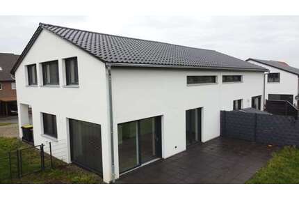Haus zum Kaufen in Burg 300.000,00 € 140 m²