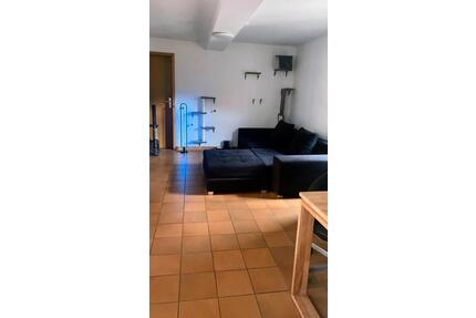 Wohnung in Lich in 2 er WG - 550,00&nbsp;EUR Kaltmiete, ca.&nbsp; 100,00&nbsp;m&sup2; in Lich (PLZ: 35423)