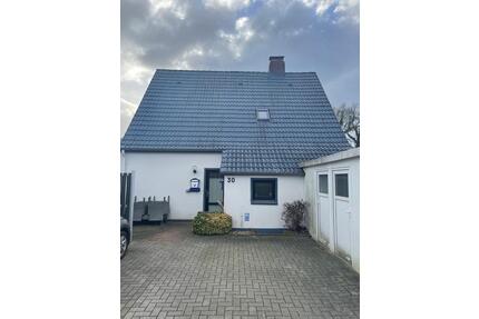Mietwohnung in Friedeburg - 660,00&nbsp;EUR Kaltmiete, ca.&nbsp; 60,00&nbsp;m&sup2; in Friedeburg (PLZ: 26446)