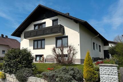 Einfamilienhaus Aham mit 2 Wohneinheiten