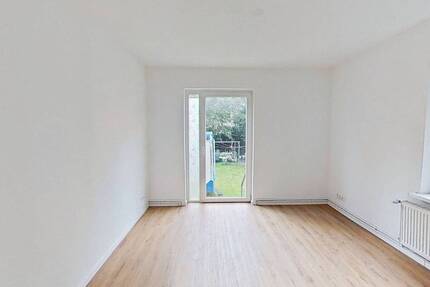 Moderne 2-Zimmer-Erdgeschosswohnung mit Badewanne und Garten - Nordenham Einswarden